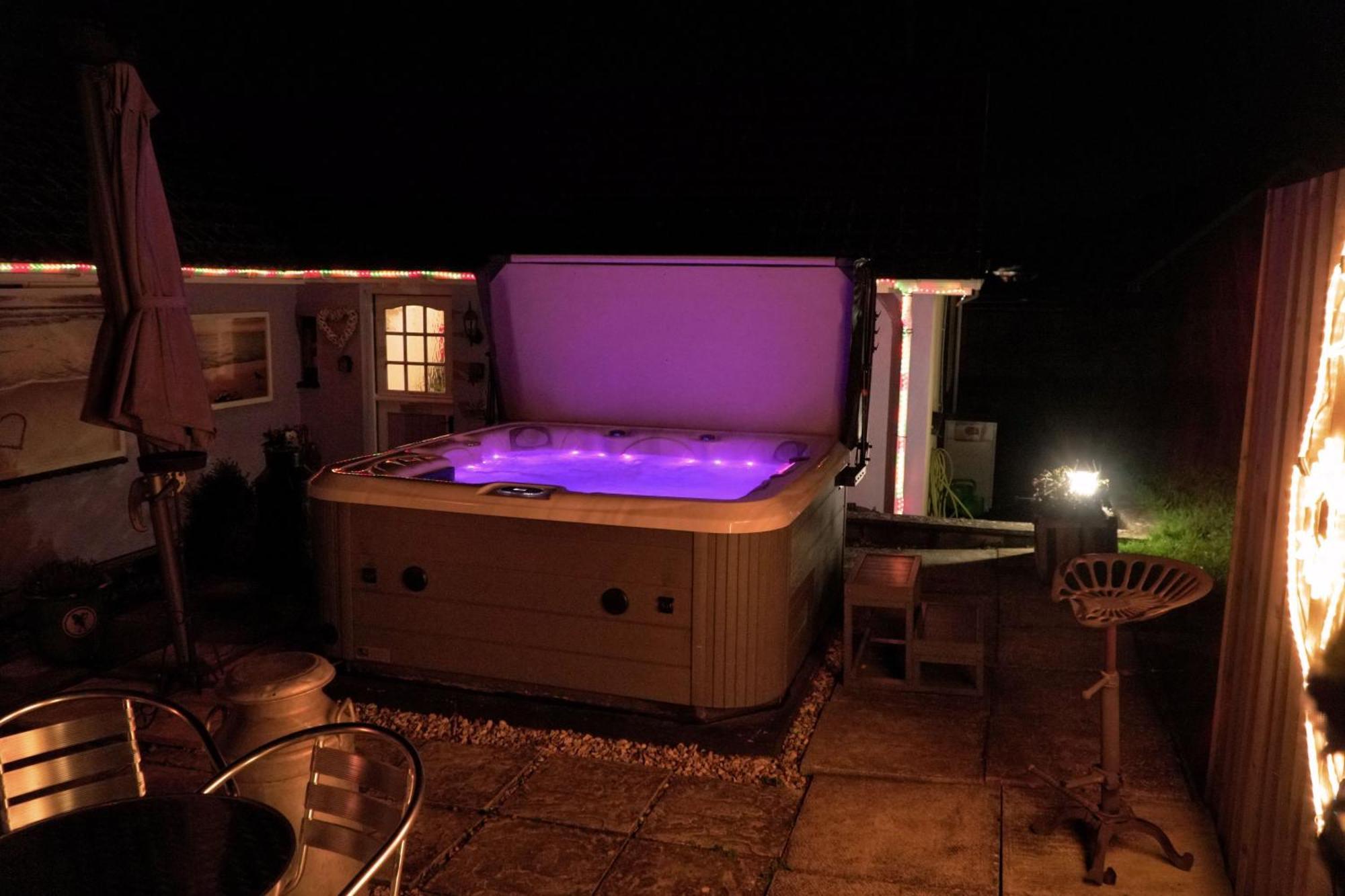 Hot Tub Hideaway Hemyock Exterior foto